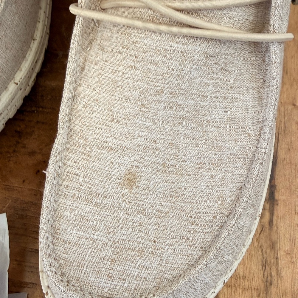 Hey Dude Women’s Cream Moccasins - Picture 5 of 5